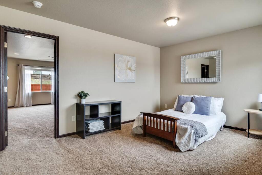Large Home In The Most Convenient Location Rapid City Luaran gambar