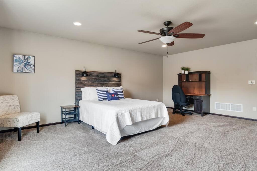 Large Home In The Most Convenient Location Rapid City Luaran gambar