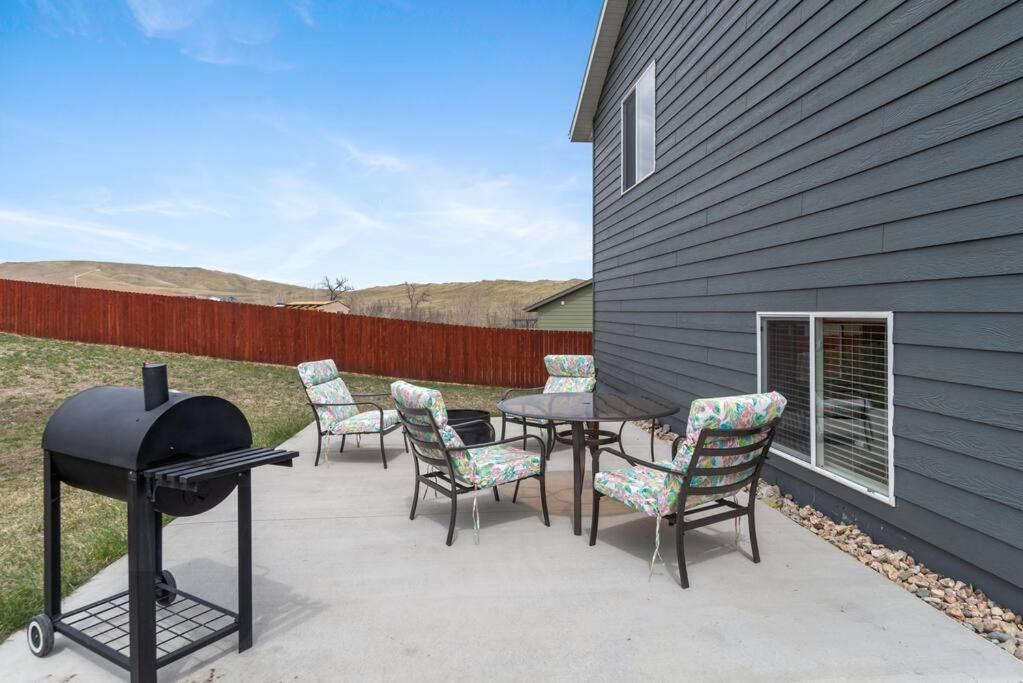 Large Home In The Most Convenient Location Rapid City Luaran gambar