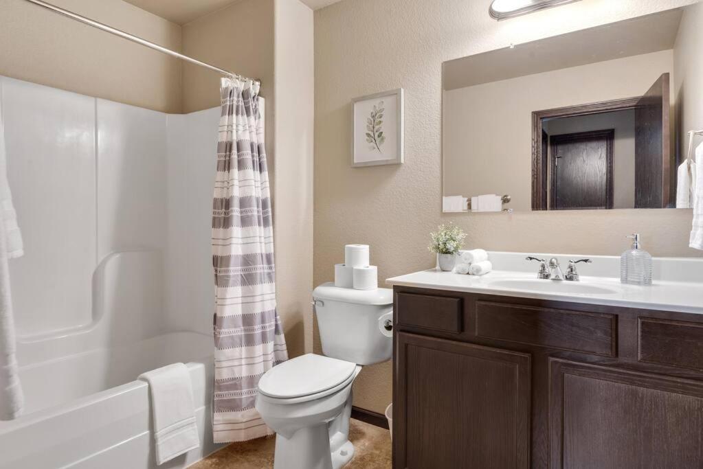 Large Home In The Most Convenient Location Rapid City Luaran gambar