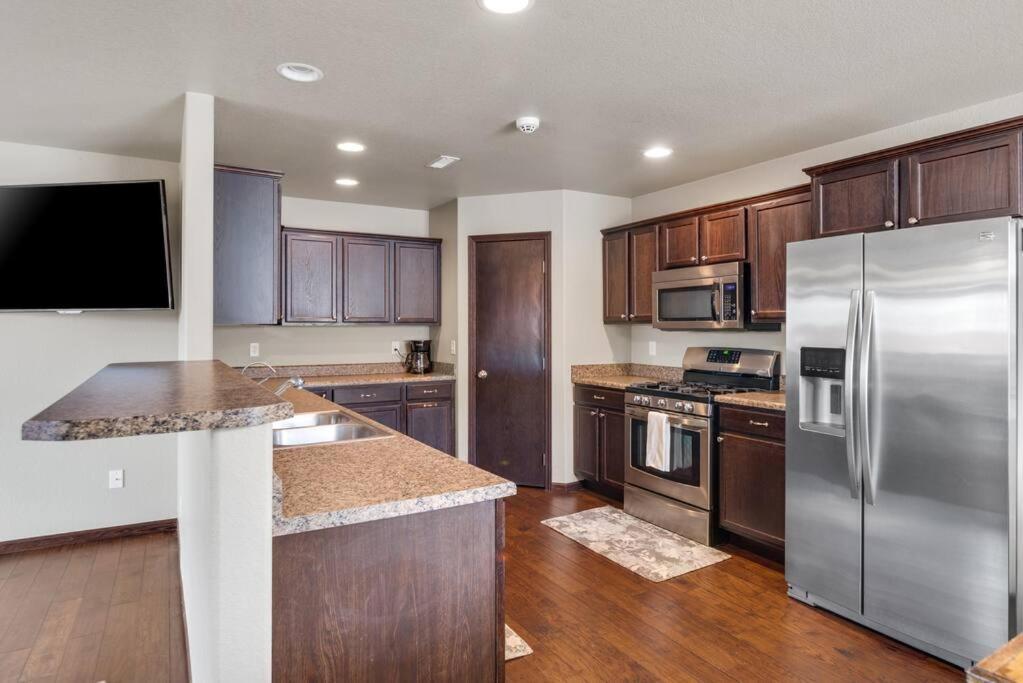 Large Home In The Most Convenient Location Rapid City Luaran gambar