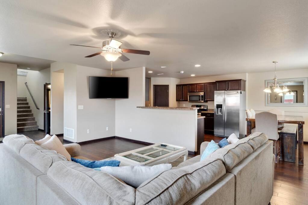 Large Home In The Most Convenient Location Rapid City Luaran gambar
